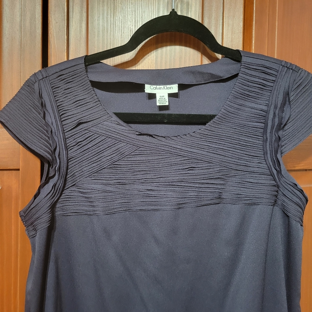 Calvin Klein Ruffle Cap Sleeve Round Neck Black Lightweight Top | Small - Picture 2 of 9